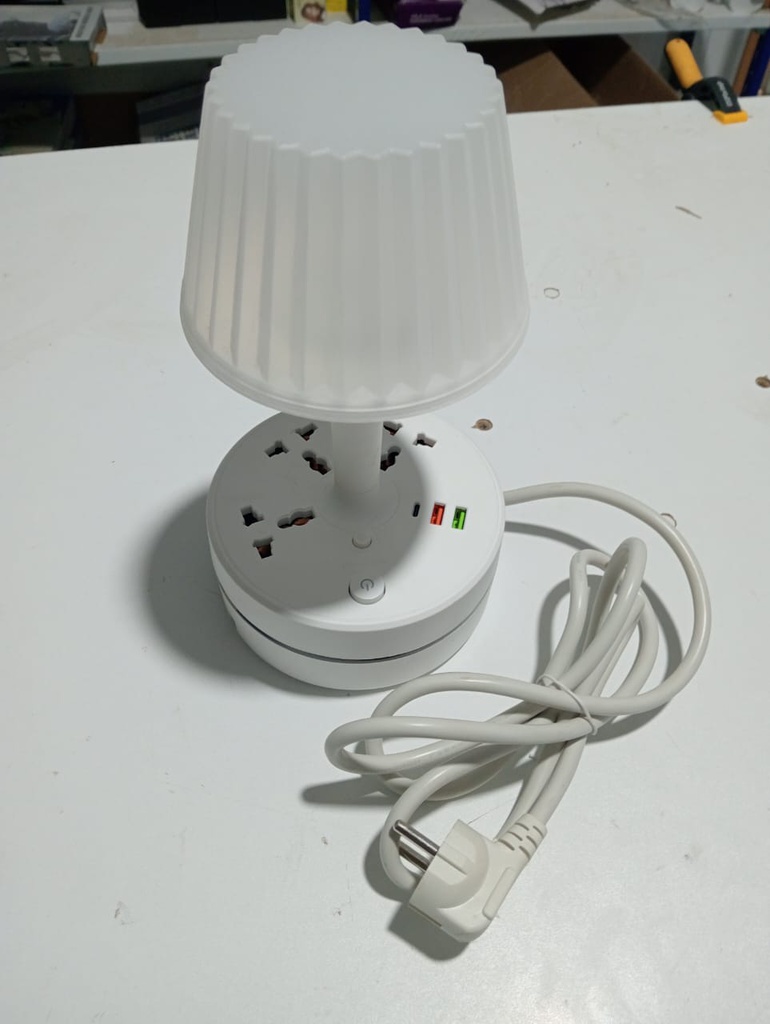 Lampe et Prise Électrique Intelligente