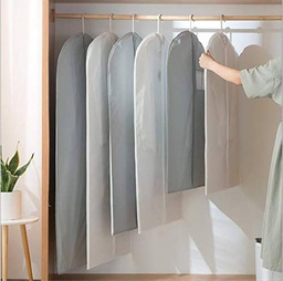 Cache costume et robe